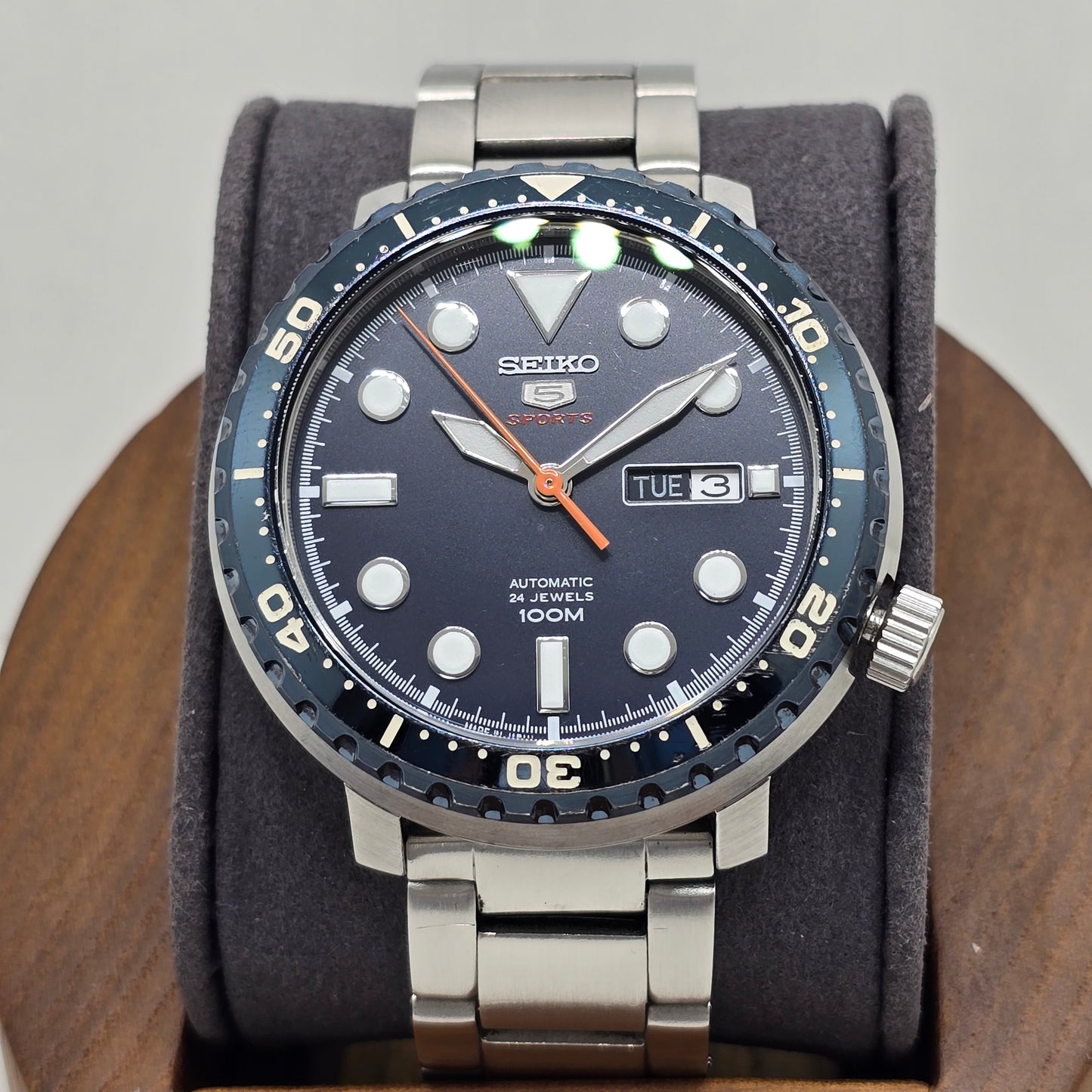 Seiko 4R36-06N0 Bottle Cap