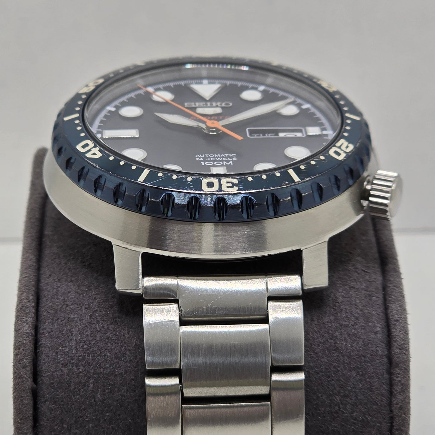 Seiko 4R36-06N0 Bottle Cap