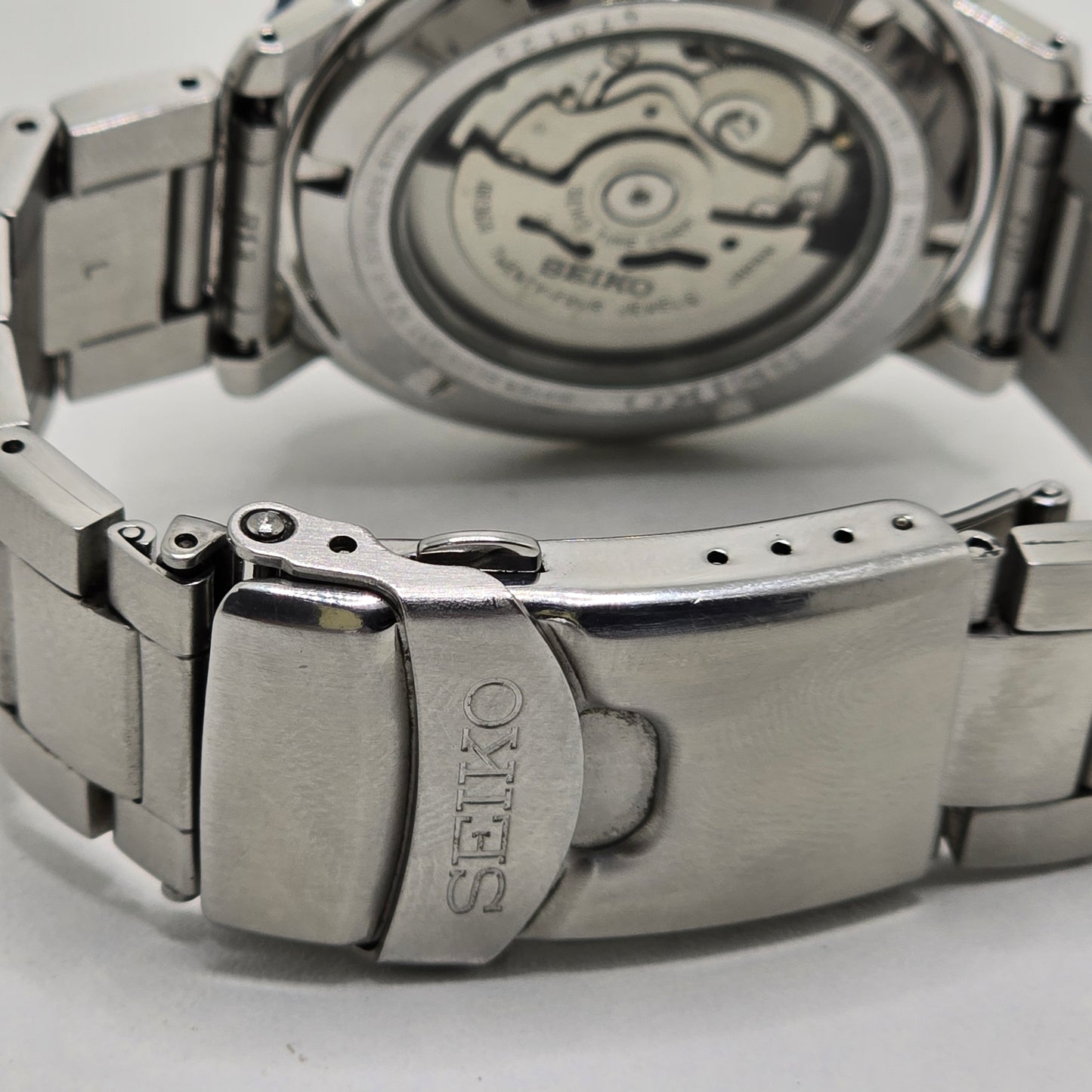 Seiko 4R36-06N0 Bottle Cap